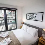 Modern & Bright 1 Bed Apartment In Liverpool