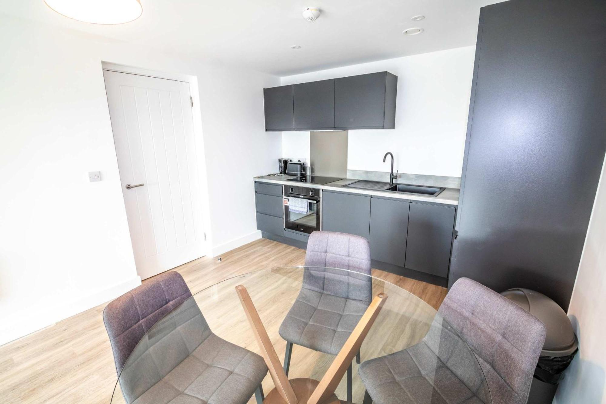 Modern & Bright 1 Bed In Liverpool